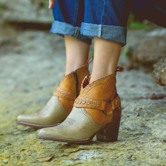 AwEsOmE! BED STU Tania Cafe Latte Lux Zip Leather Ankle boots Booties 9.5 - Picture 2 of 12